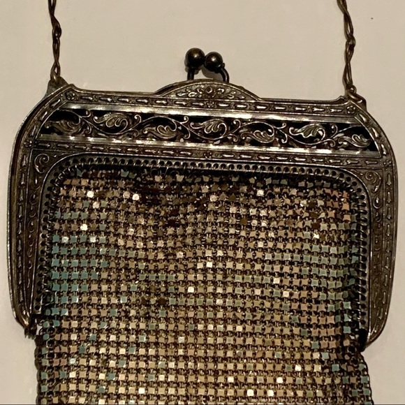 𝅺antique 1930s WHITING & DAVIS “ELSAH” mesh handbag. - Picture 4 of 13